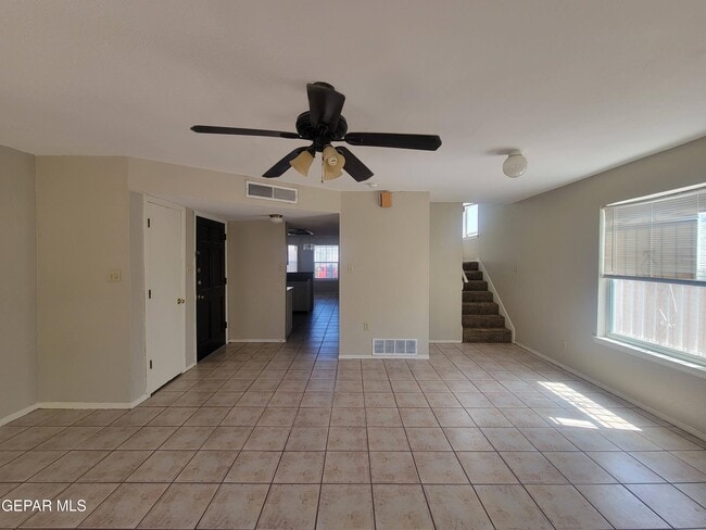Building Photo - 3200 Mountain Ridge Dr