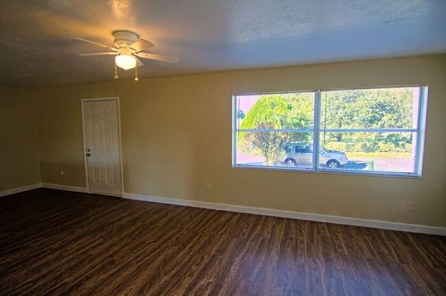 Building Photo - 2418 Mary Jewett Cir