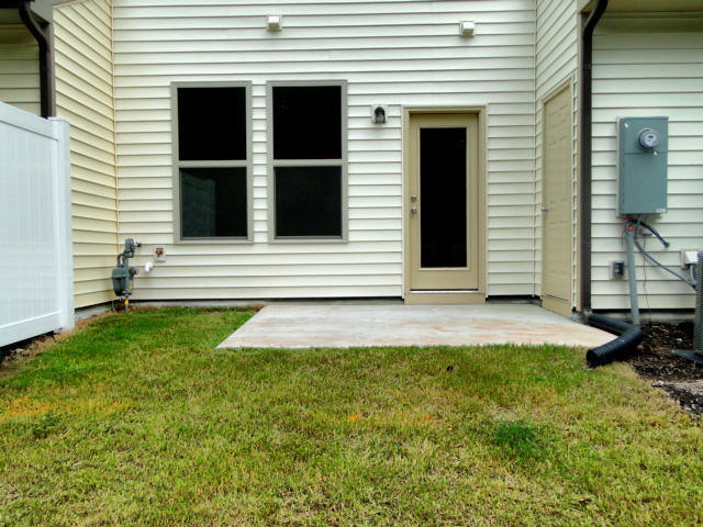 Building Photo - 62 Holly Berry Ln