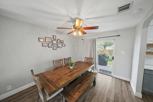 Building Photo - Beautifully Updated Home with Game Room in Villas of Westcreek - Realtor Commission: $500