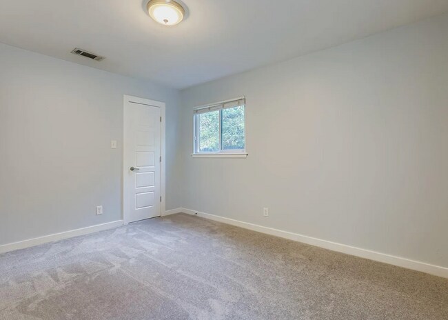 Building Photo - 5402 Chevy Cir