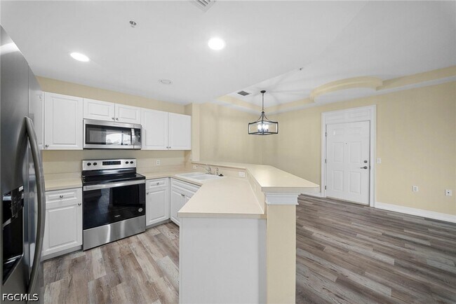 Building Photo - 3940 Pomodoro Cir