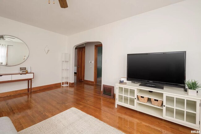 Living Room - 2619 Davie St