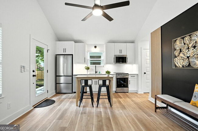 Building Photo - 1597 Glenwood Ave SE