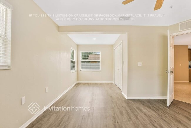 Building Photo - 10582 Jane Eyre Dr