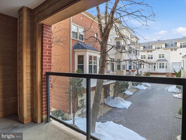 Building Photo - 1029 N Stuart St