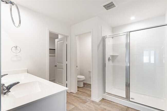 Building Photo - 4302 Freya Pointe Dr