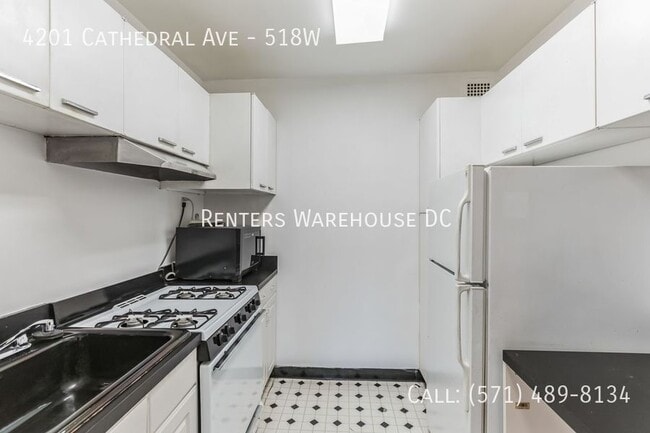 Building Photo - 4201 Cathedral Ave NW