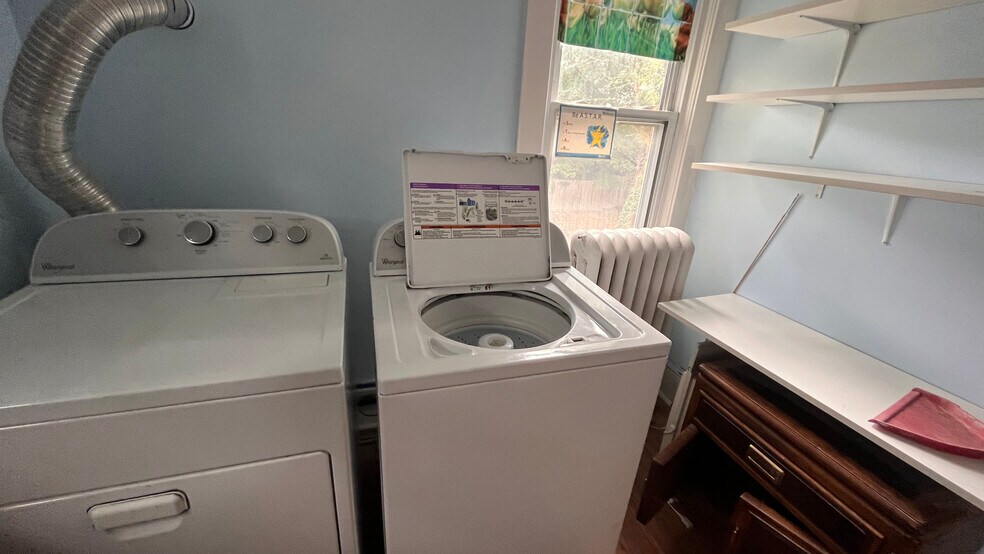 Building Photo - 5859 Hobart St