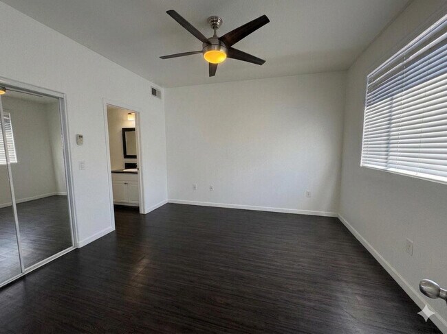 Building Photo - 6900 E Princess Dr