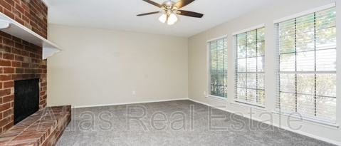 Building Photo - 1201 Oakbluff Dr
