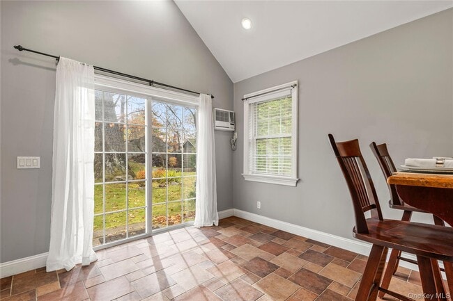 Building Photo - 29 Avondale Rd