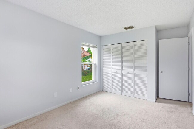 Building Photo - 2171 NW 76th Ave