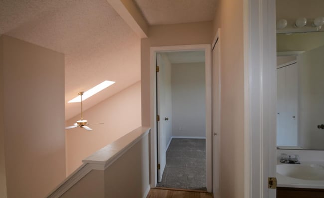 Building Photo - D20 Schools with Open Space Views!