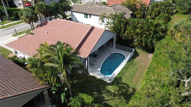 Building Photo - 19754 Dinner Key Dr