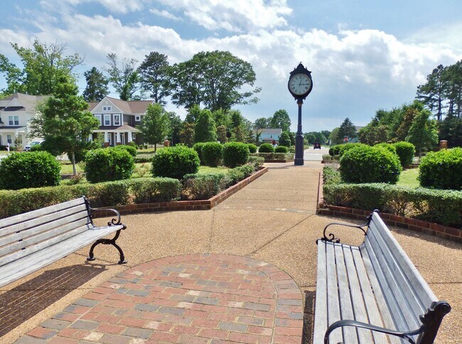 Building Photo - 5 Bedroom Ready NOW! Pet Friendly, Community Pool, Clubhouse, Fitness Center, Kayak Launch, Playg...