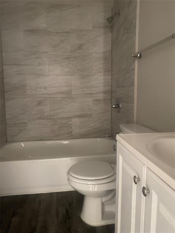 Building Photo - 5621 Bluffman Dr