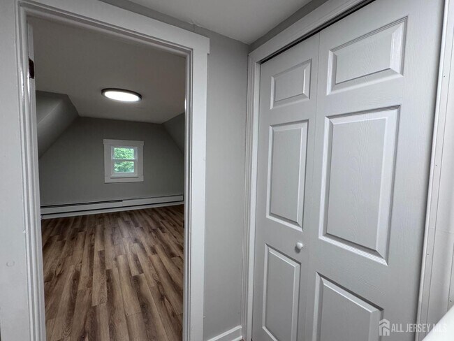 Building Photo - 6 Seaglade Cir