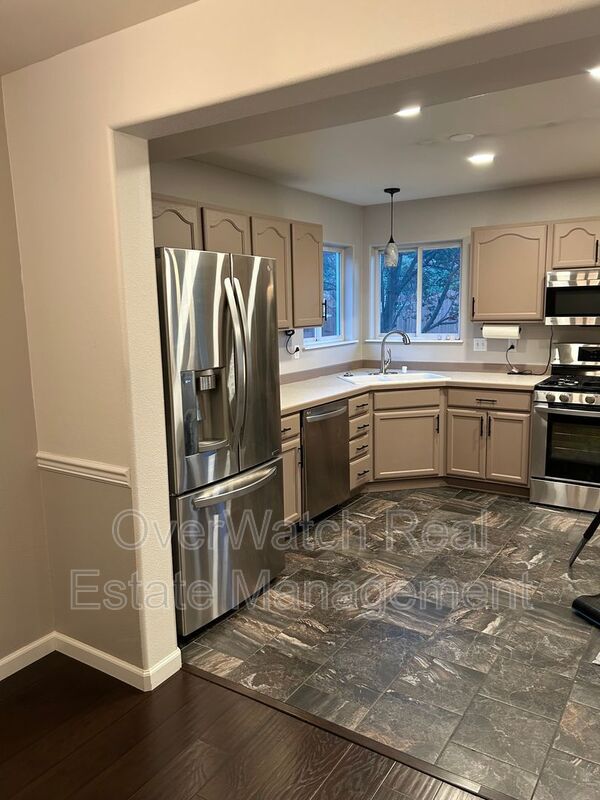 Building Photo - 10651 Concord Hill Cir