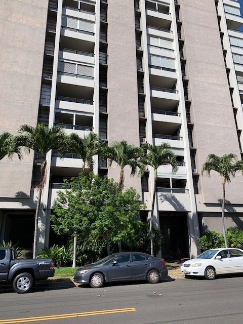 25 story condo close to Waikiki and Ala Moana Shopping Center - 2100 Date St