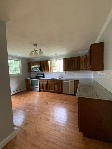 Kitchen - 230 School St