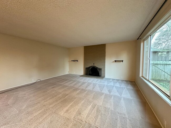 Building Photo - 1812 Brittany St