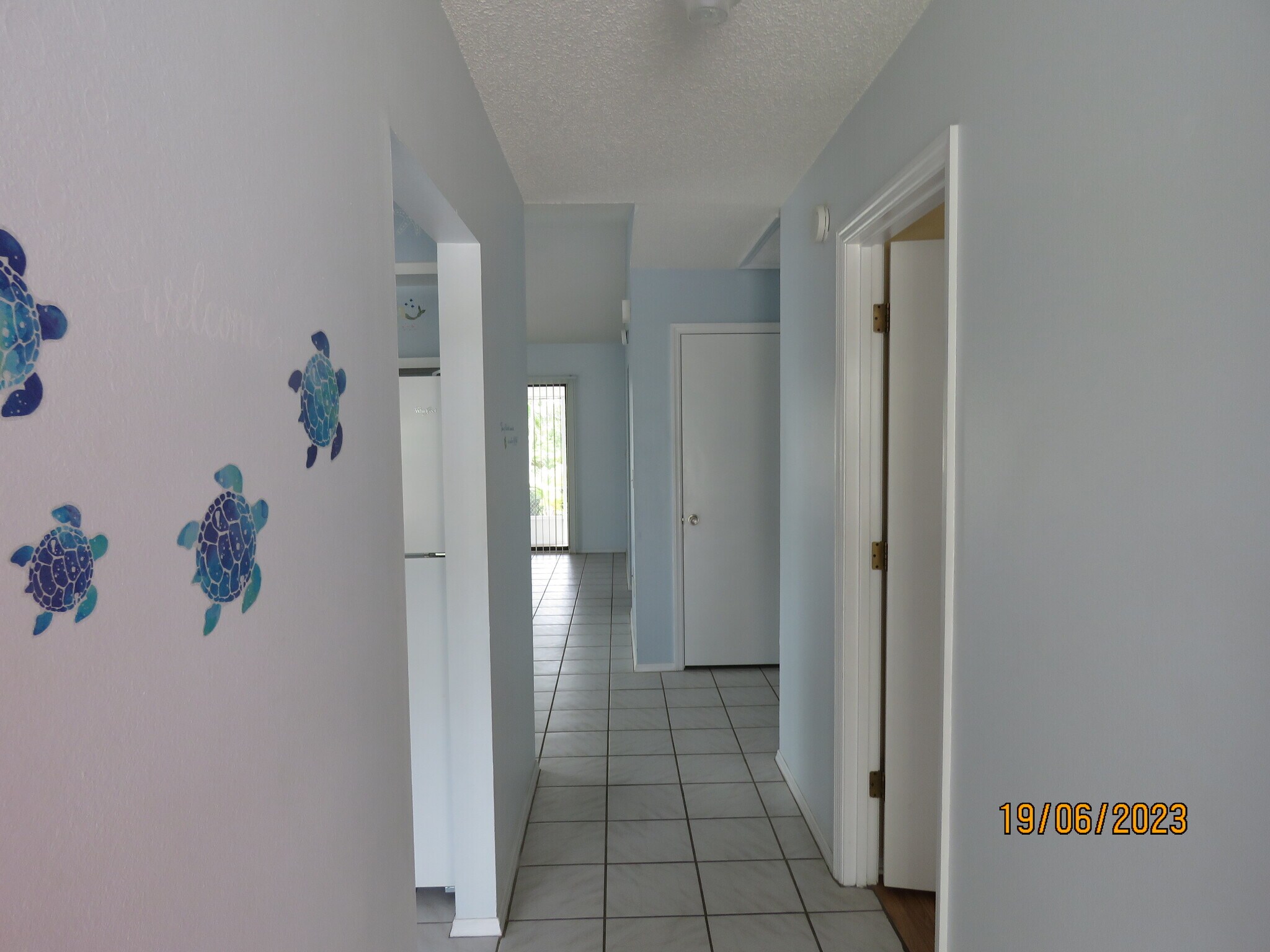 Building Photo - 416 Narvaezi St
