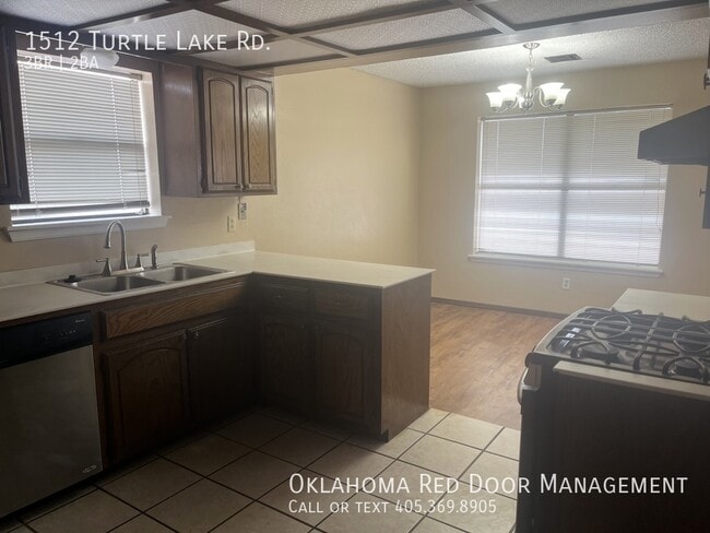 Building Photo - 1512 Turtle Lake Rd