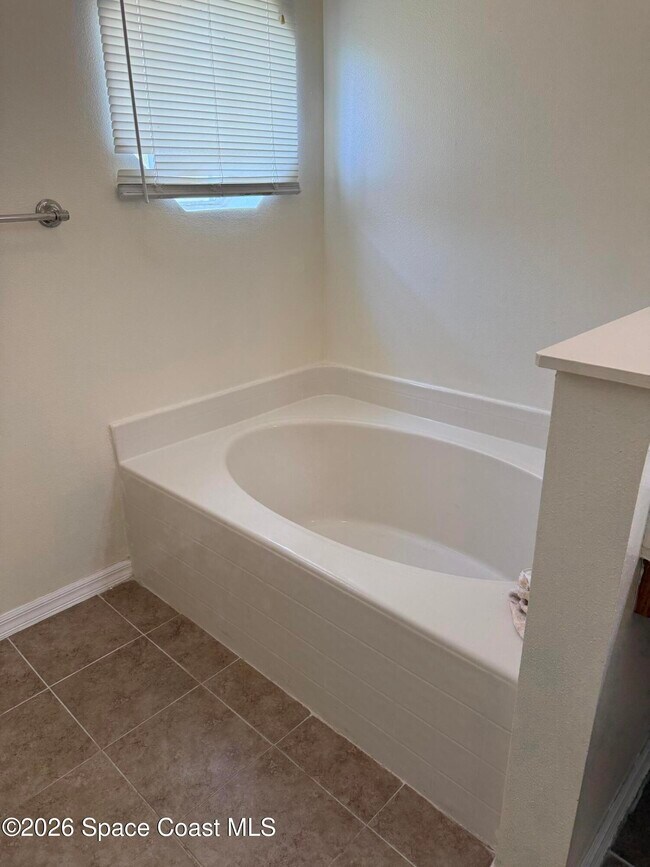 Building Photo - 1178 White Oak Cir