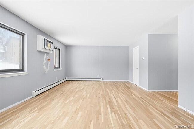 Building Photo - 9 Charles Ln