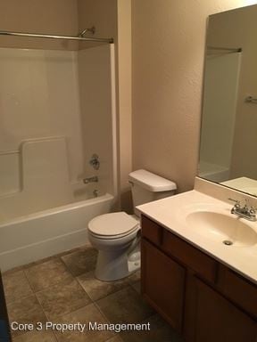 Interior Photo - 1718-1720 RT Dunn Dr