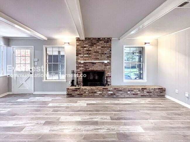 Building Photo - PROMO: Get $500 off the first month’s rent when you sign the lease today!! / Spacious Home with G...