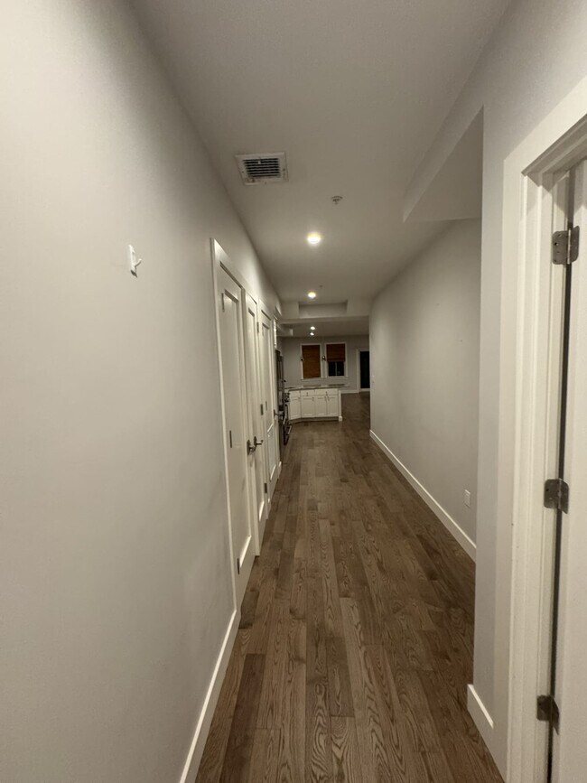 Building Photo - 9 Independence Ave