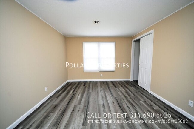 Building Photo - 301-307 Granada Dr