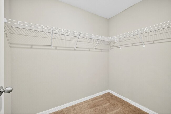 Building Photo - Brand New 4 Bed Now Available!