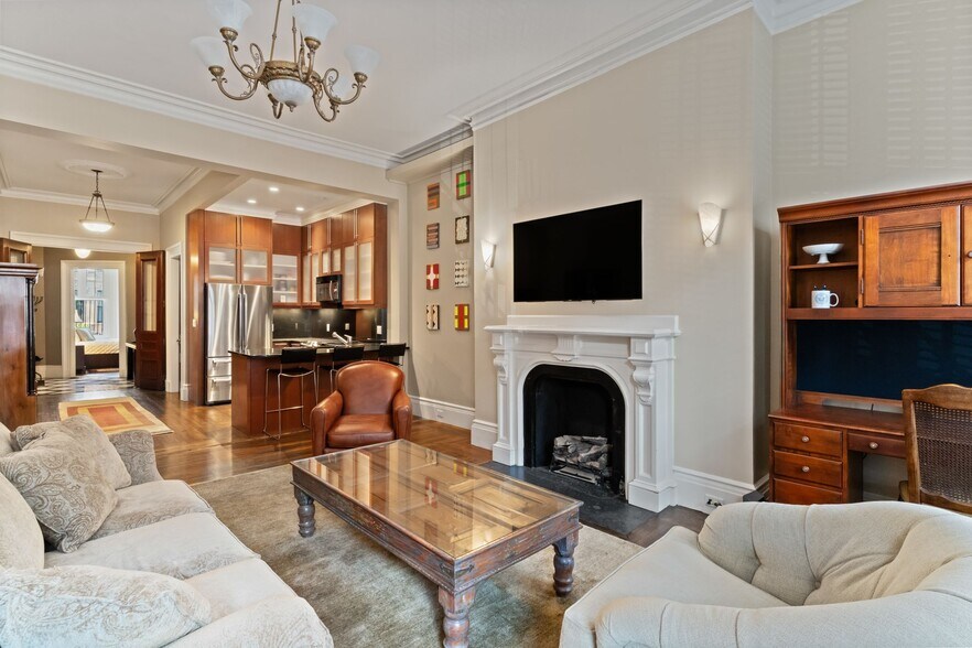 Building Photo - 128 Marlborough St