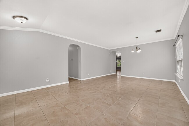 Building Photo - 3223 Legends Creek Dr