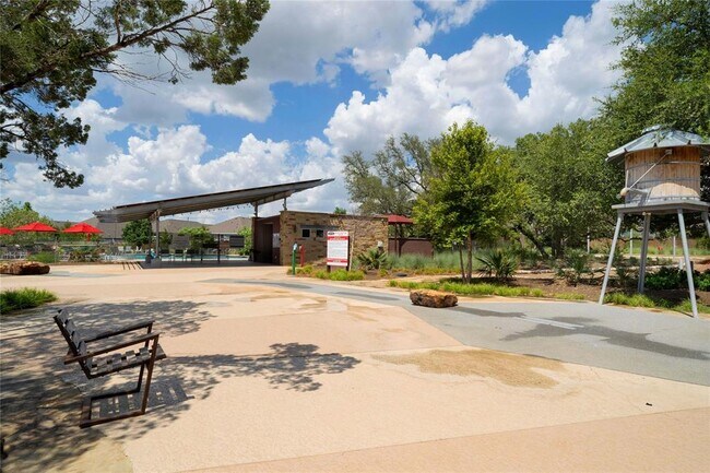 Building Photo - 932 Mallow Rd
