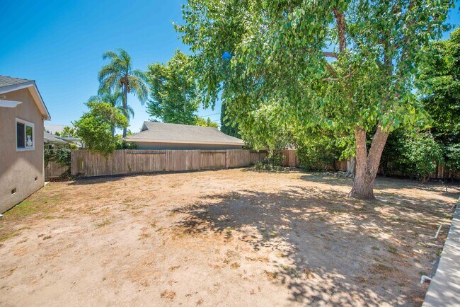 Building Photo - Welcome to Newport Beach