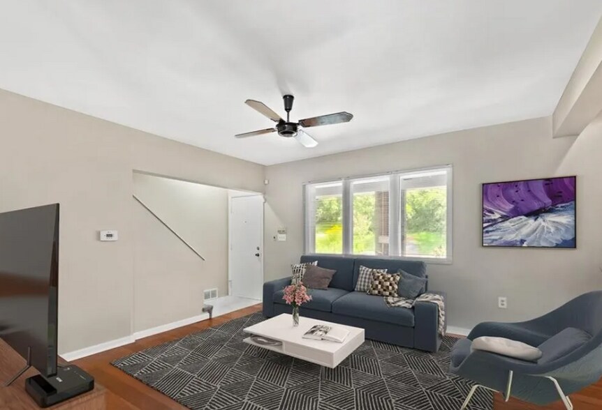 Building Photo - 2324 Woodward Ave