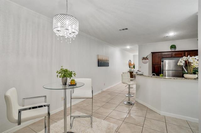 Building Photo - 1545 Cozy Dr