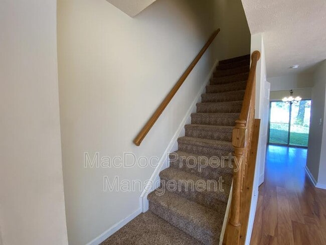 Building Photo - 4345 Normandy Ct