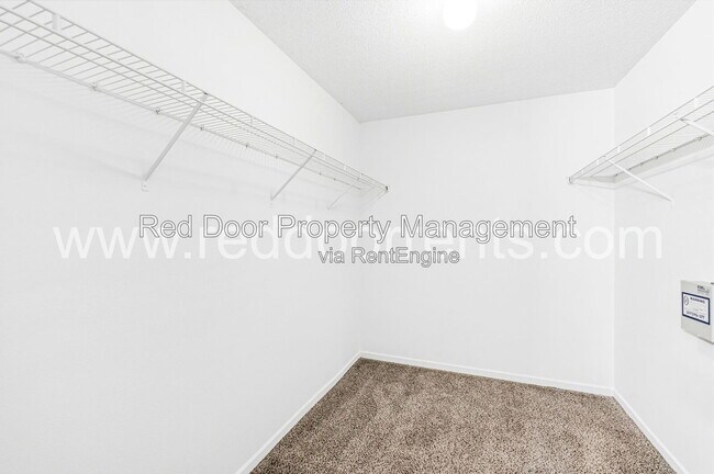 Building Photo - 6533 Newstead Dr