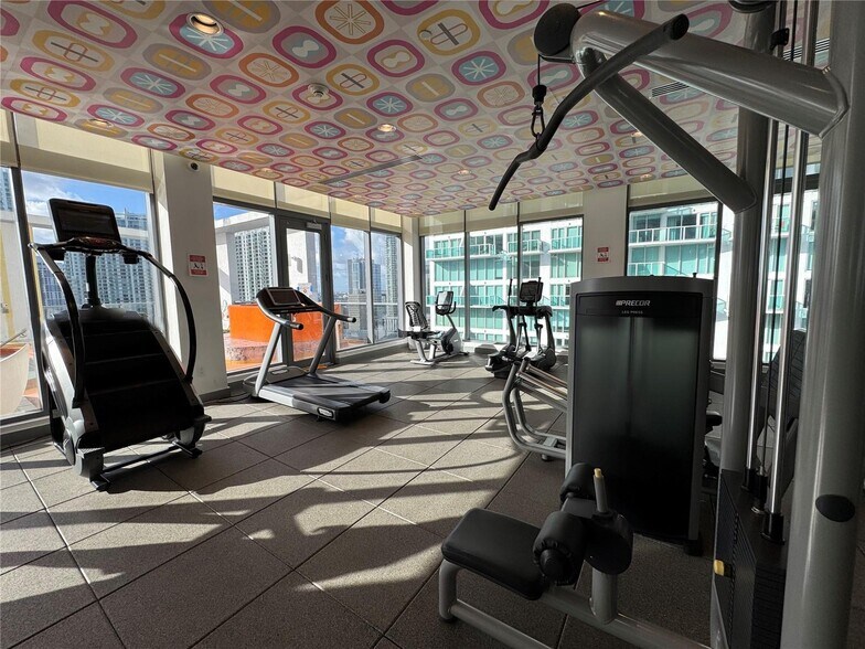 Building Photo - 31 SE 6th St