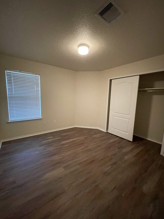 Building Photo - 7530 Drake Canyon