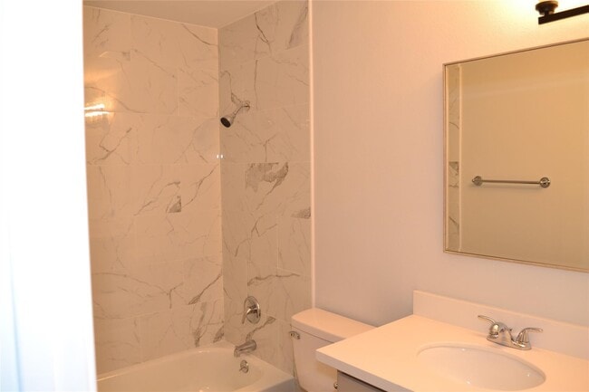 Building Photo - 9514 Curry Landing Dr