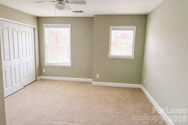 Building Photo - 116 Morning Mist Ln