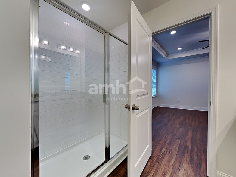 Building Photo - 817 Headland Way