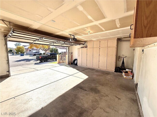 Building Photo - 8436 Orchard Ridge Ave