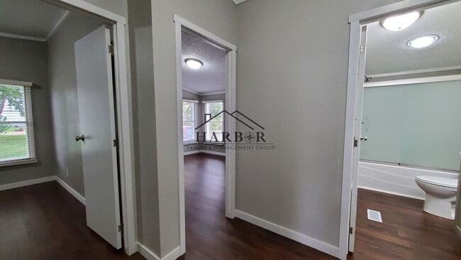 Building Photo - 23 Andreasen Dr